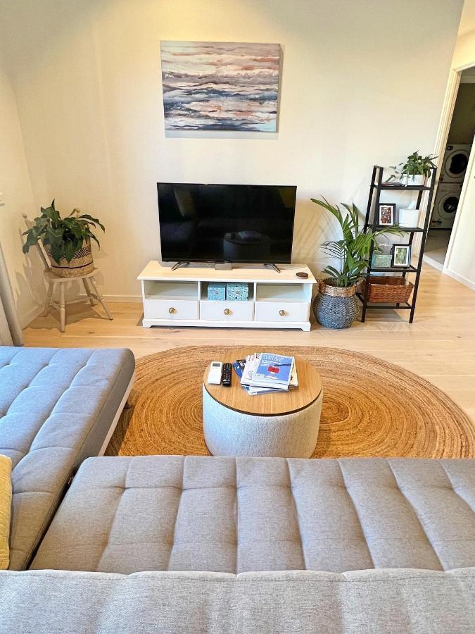 Phillip Industrial Yet Modern, 1Bd 1Bth Apt - Woden מראה חיצוני תמונה